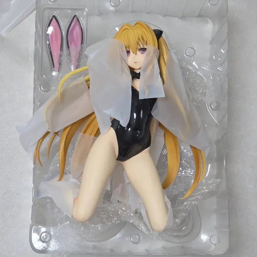 [BUNJANG] Pring 1/4 Scale To Love Ru Darkness Golden Darkness Bare Leg Bunny Figure / 프링 1/4 투 러브 트러블 다크니스 금빛 어둠 맨다리 바니 피규어