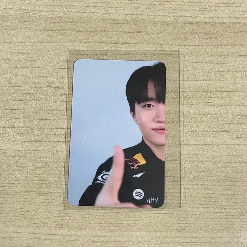 [BUNJANG] T1 Keria T1 Zone Membership Cheer Booth Photocard / T1 티원 케리아 티원존, 멤버십 치어부스 포카