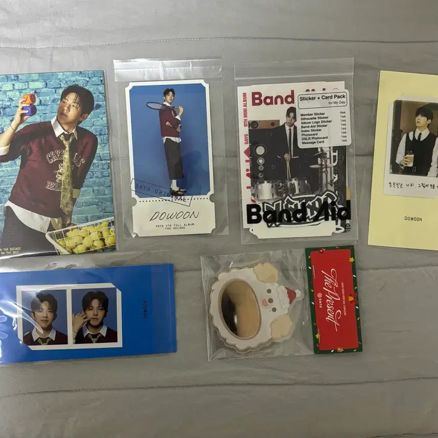 [BUNJANG] DAY6 Yoon Dowoon Postcard Poster Mirror Goods Photocard / 데이식스 윤도운 엽서 포스터 거울 굿즈 포카 판매