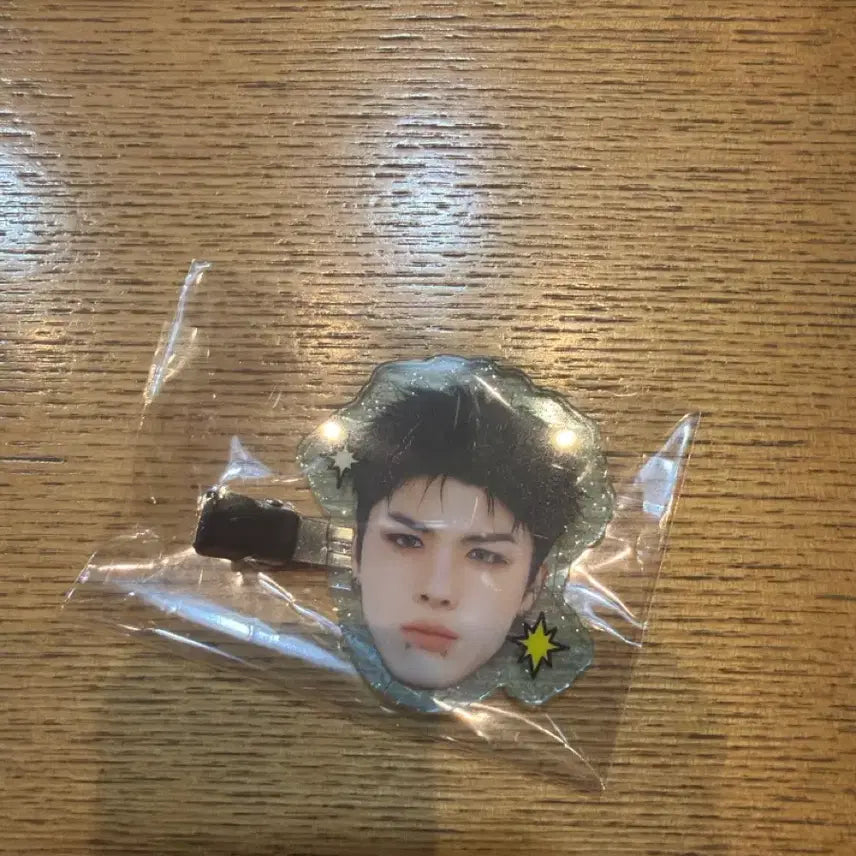 [BUNJANG] andTEAM Maki Taki Hair Clip Acrylic Charm / 앤팀 마키 헤어 클립 타키 아크릴 참