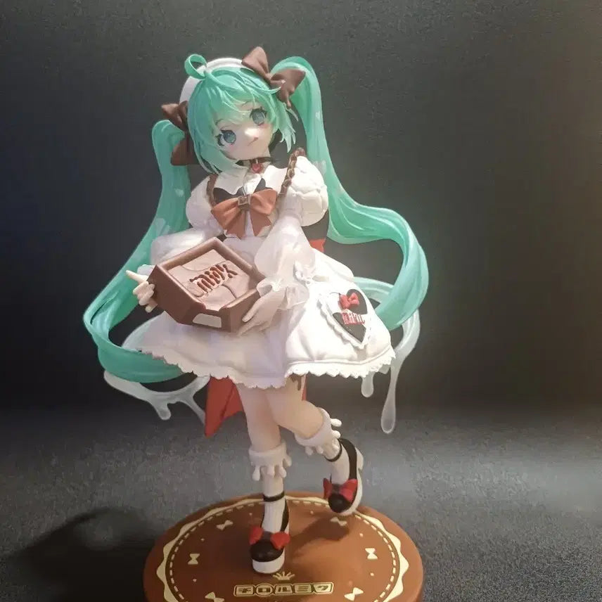 [BUNJANG] Vocaloid Hatsune Miku Tyrol Chocolate Milk Figure / 보컬로이드 하츠네 미쿠 티롤 초코 밀크