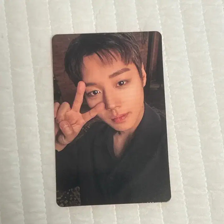 [BUNJANG] Park Ji Hoon (BC) V Selfie Photocard / 기영이 숯불 두마리 치킨 박지훈 브이 ㅂㅈㅎ 포카 포토카드 셀카