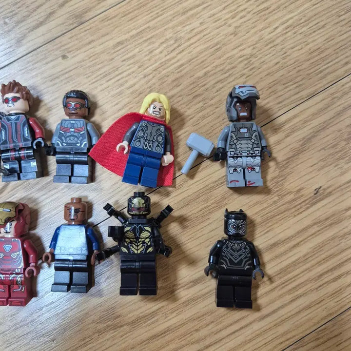 [BUNJANG] LEGO Marvel Avengers Minifigure Bundle Set (10 pieces) / 레고 마블 어벤져스 미니피규어 10개 일괄