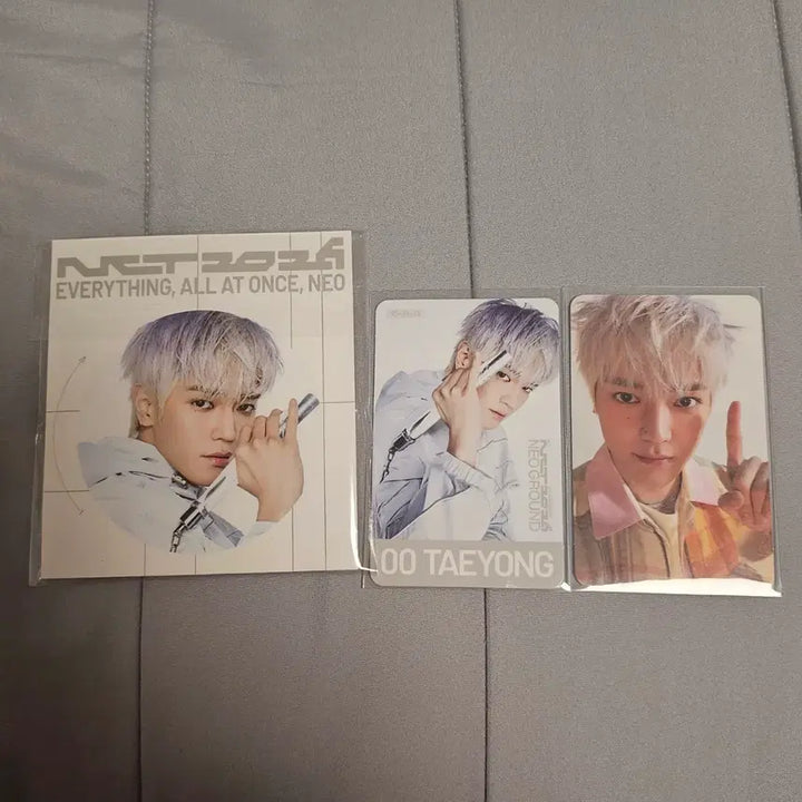 [BUNJANG] NCT 10th Anniversary Popup Taeyong Mission Badge + Trading Card Full Set / 엔시티 10주년 팝업 태용 미션뱃지+트레카 풀셋 판매
