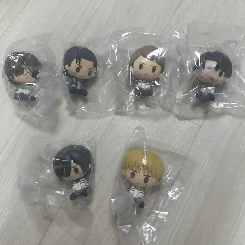 [BUNJANG] Attack on Titan Chokonokko Human Figure Full Set of 6 / 진격의거인 초코노코 피규어 인간 6종 풀세트 팝니드.