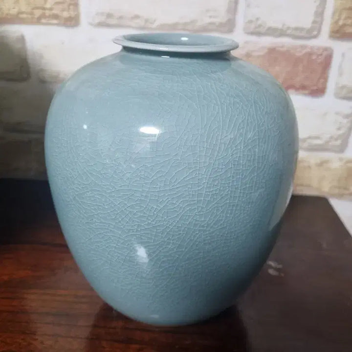 [BUNJANG] Celadon Porcelain Vase with Floral Painting / 청자 도자기