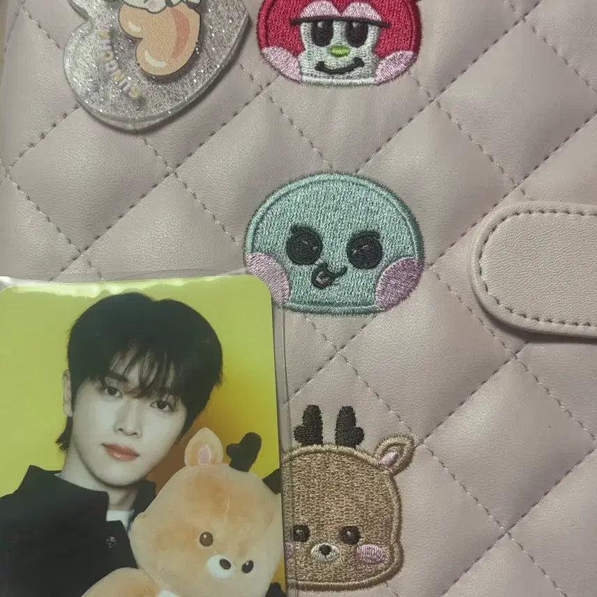 [BUNJANG] RIIZE Sungchan Hug Photocard Binder with Uracbama Photocard / 라이즈 성찬 허그 포카 바인더 우락밤 포카포함