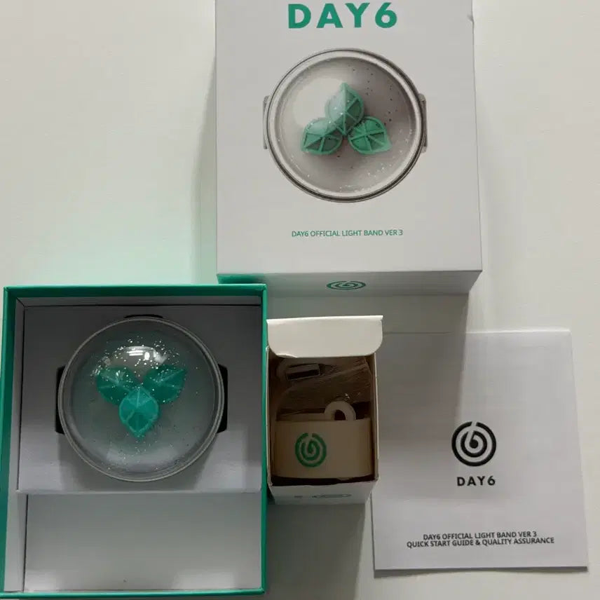 [BUNJANG] DAY6 Made In Busan Ver.3 Lightstick / DAY6 데이식스 응원봉 마데워치 Ver.3