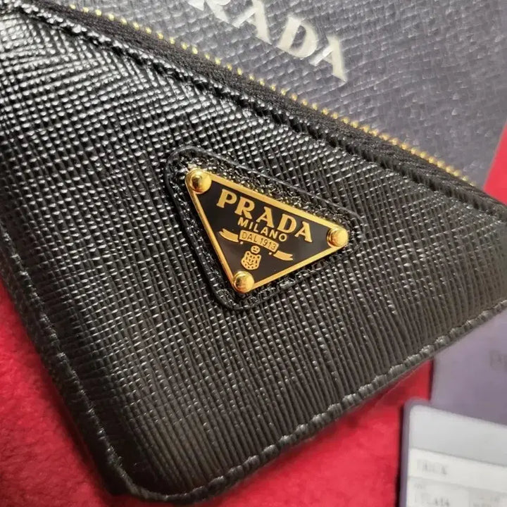 [BUNJANG] Prada Triangular Saffiano Pouch Keyring / 프라다 삼각 사피아노 파우치 키링