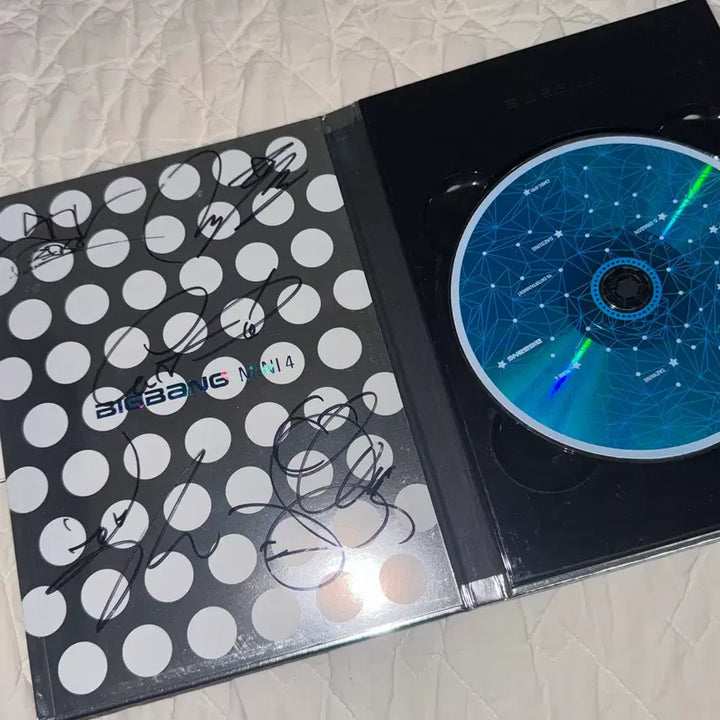 [SOLD OUT] 빅뱅 투나잇 미니4집 친필 싸인 비매 CD