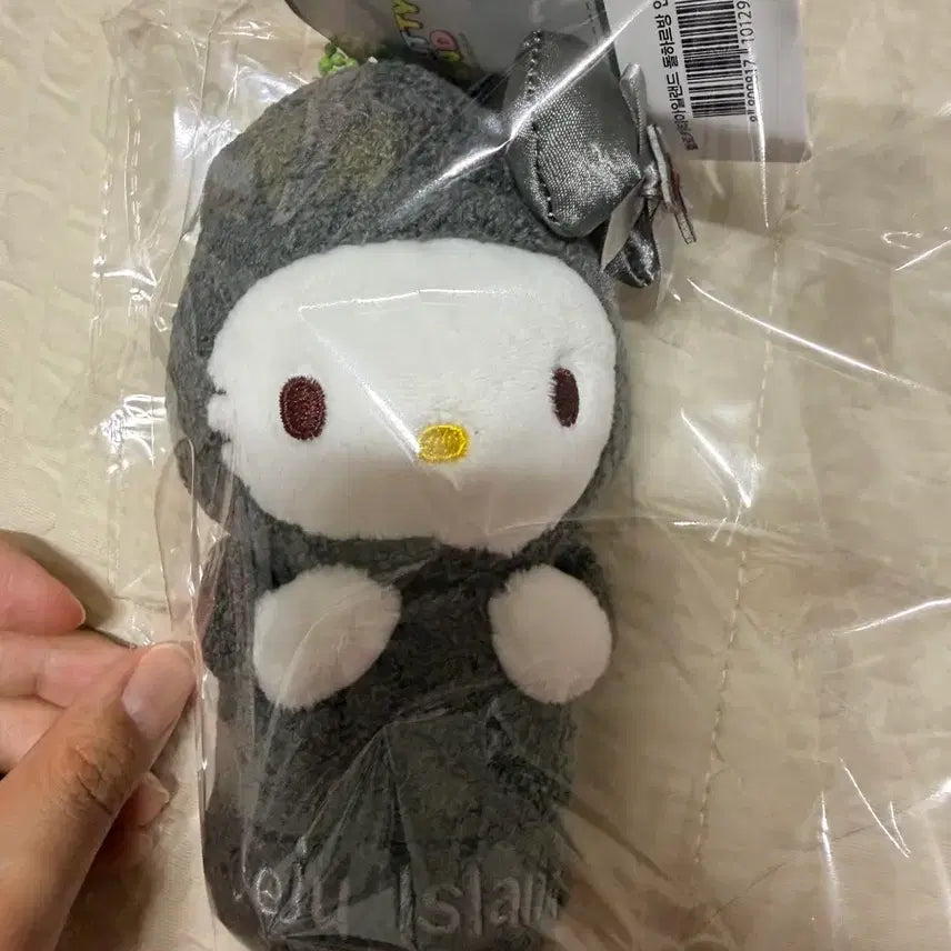 [BUNJANG] Hello Kitty Dolhareubang Keyring / 돌하르방 키티 키링