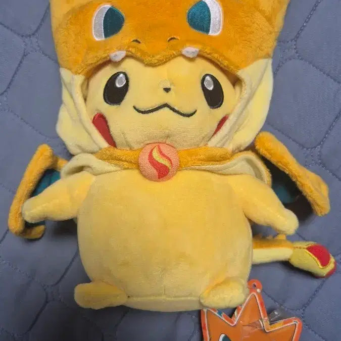 [BUNJANG] Pokemon Center Mega Charizard Y Pikachu Poncho Doll / 포켓몬 포켓몬스터 메가리자몽Y 피카츄 인형 판쵸츄 인형 포켓몬센터 정품