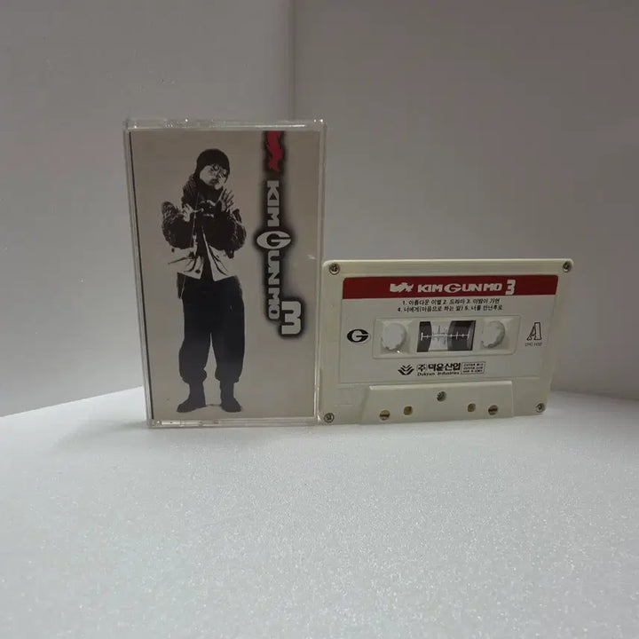 [BUNJANG] Kim Gun-mo 3rd Album [Cassette Tape] &
