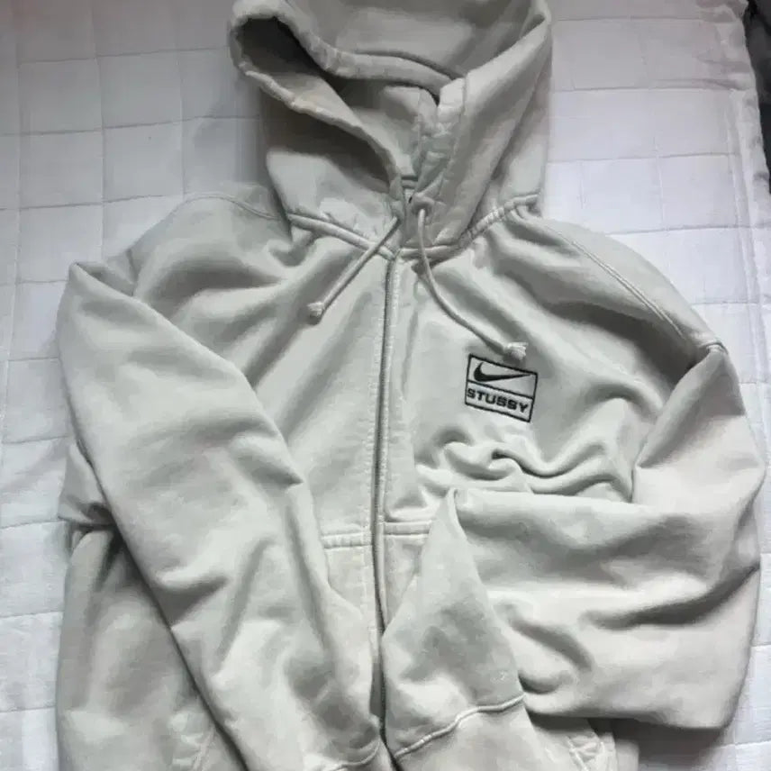 [BUNJANG] Nike x Stussy Pigment Dyed Fleece Zip Hoodie Light Bone / 나이키 x 스투시 피그먼트 다이드 플리스 집 후드 라이트 본 (FZ999
