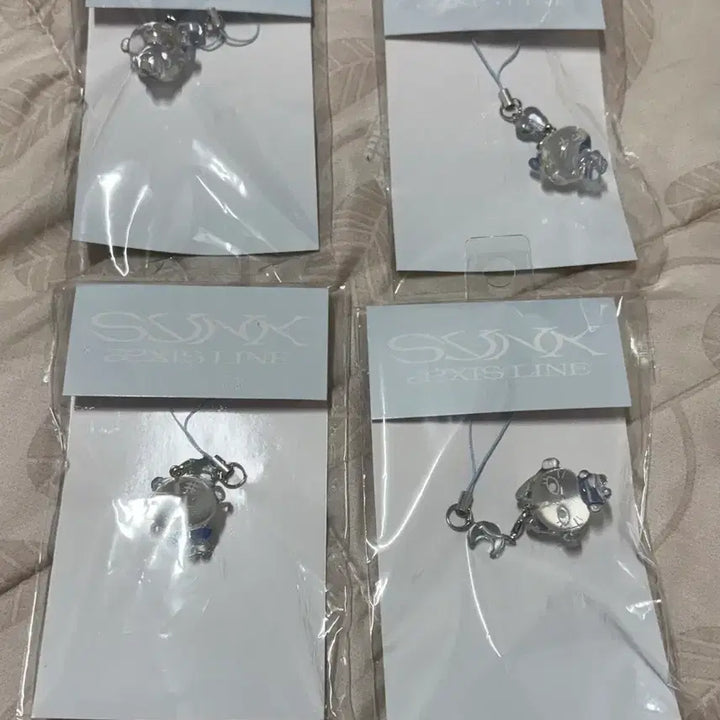 [BUNJANG] aespa Karina Winter Giselle Ningning Acrylic Keyring Bundle Set + Bonus Photocard / 에스파 카리나 윈터 지젤 닝닝 아크릴 키링+덤 포카