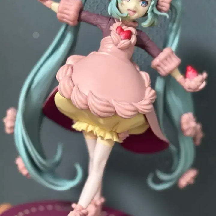 [BUNJANG] FURYU Hatsune Miku Strawberry Chocolate Shortcake Figure / 하츠네 미쿠 후류 sweet sweets 딸기초코 쇼트케이크 피규어