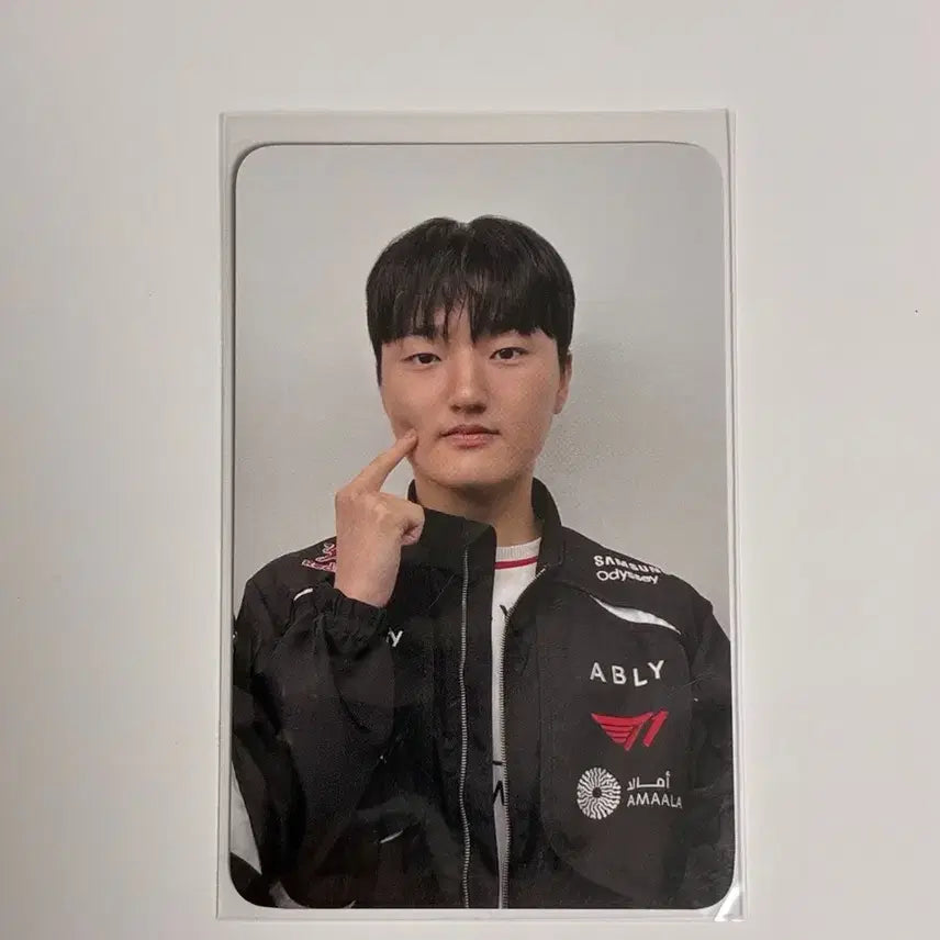 [BUNJANG] T1 Peyz Photocard (Home Ground Special Edition) / 티원 페이즈 홈그라운드 특전 포카