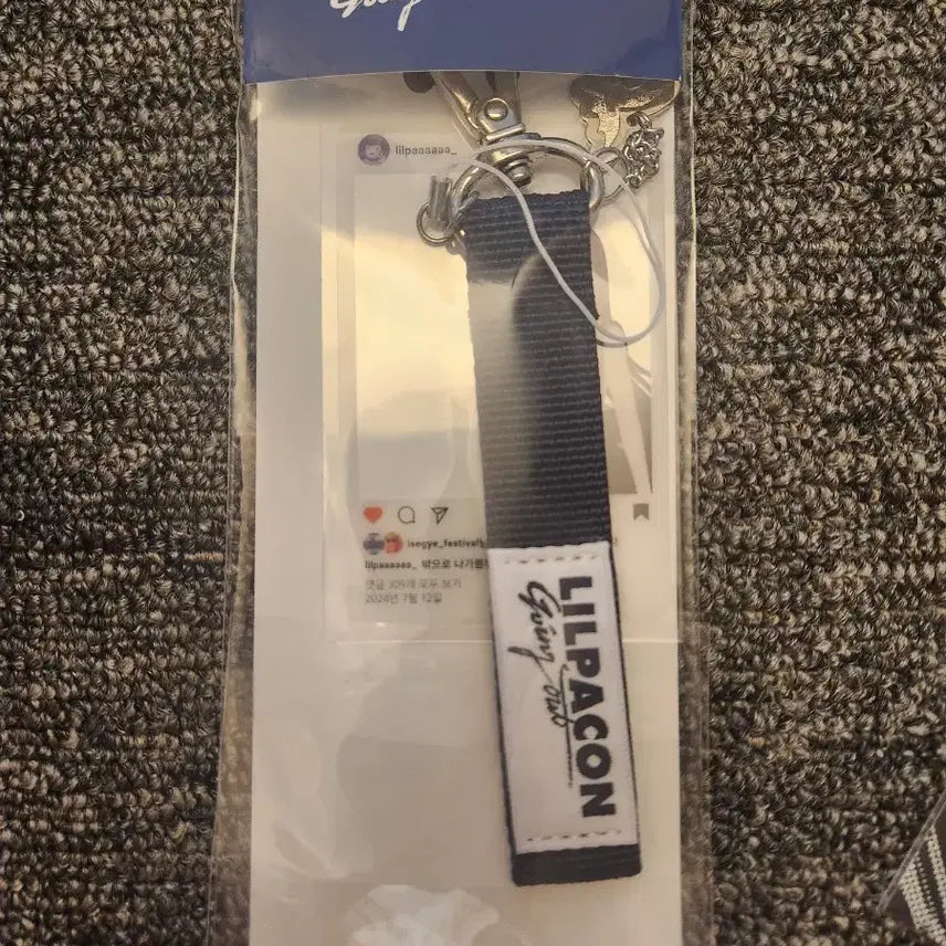 [BUNJANG] Lilpa Concert Strap Keychain / 이세돌 릴파콘 스트랩 키링 양도합니다
