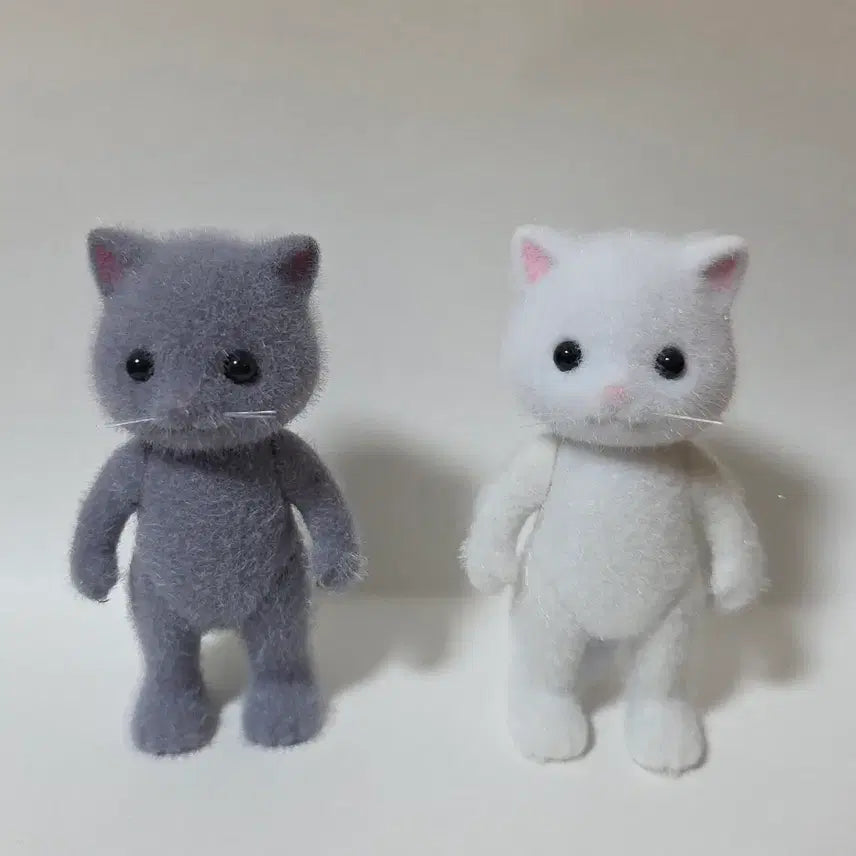 [BUNJANG] Sylvanian Families Persian Cat Family Set (2 Figures) / 실바니안 페르시안 고양이 엄마아빠/어른 2마리 일괄