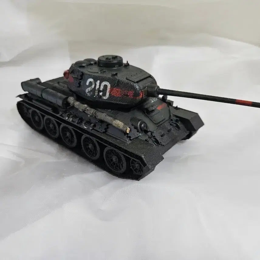[BUNJANG] Academy T-34-85 Tank 1/35 Scale Model / 아카데미 T-34 탱크 프라모델 1/35 완성작 2