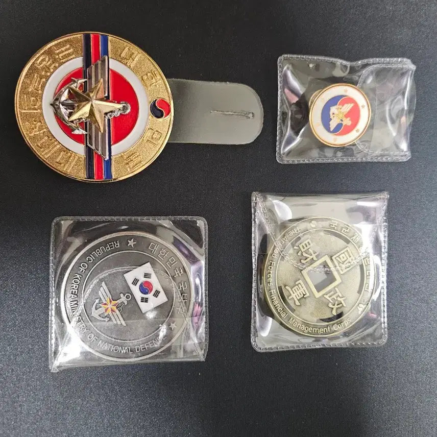 [BUNJANG] Korean Military Band Commemorative Coin &amp; Badge Set / 군대코인