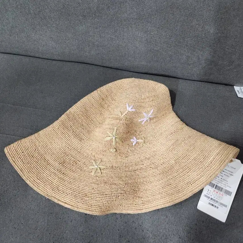 [BUNJANG] Thursday Island Raffia Bucket Hat Beige Floral Embroidery / 써스데이아일랜드 라피아버킷햇