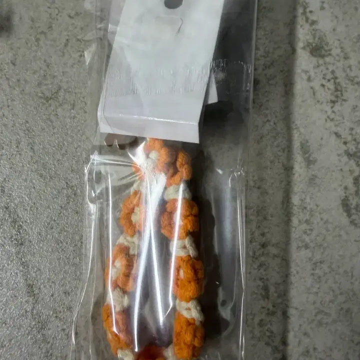 [BUNJANG] Sanrio Limited Edition Usahana Strap - Orange / 산리오 한정판 우사하나 스트랩 오렌지