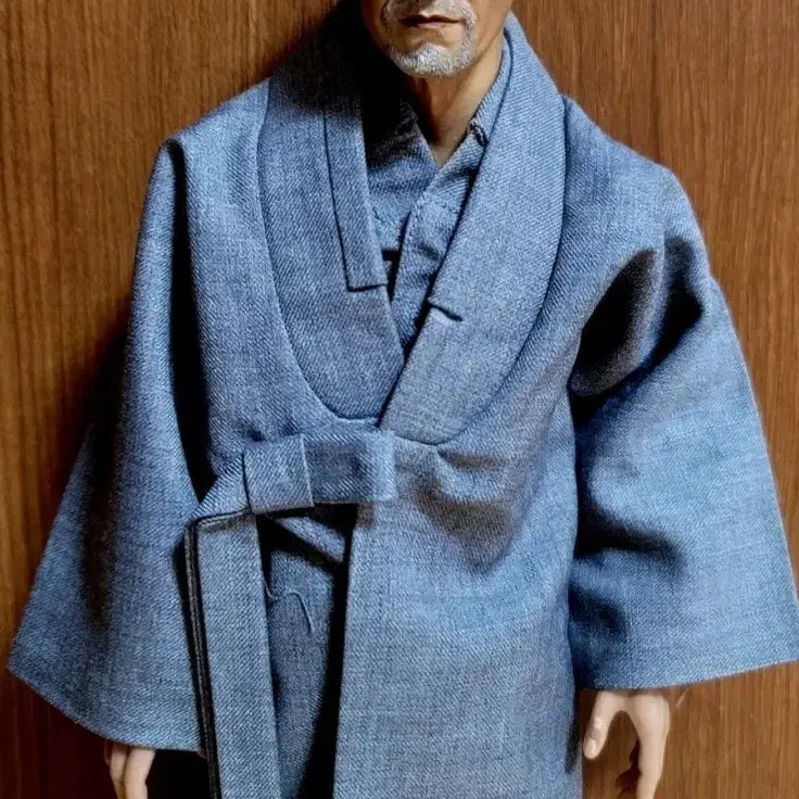 [BUNJANG] 12-inch Ahn Sung-ki Actor Figure in Traditional Korean Robes / 12인치 액션피규어 안성기 배우님 도포 한복