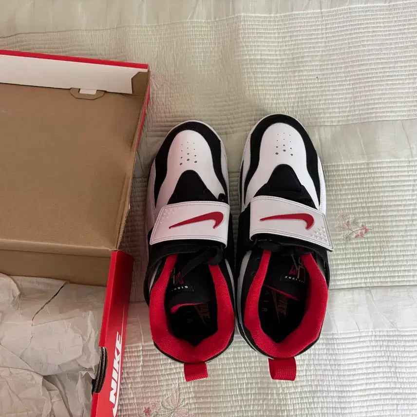 [SOLD OUT] Nike Air Diamond Turf White Black Red