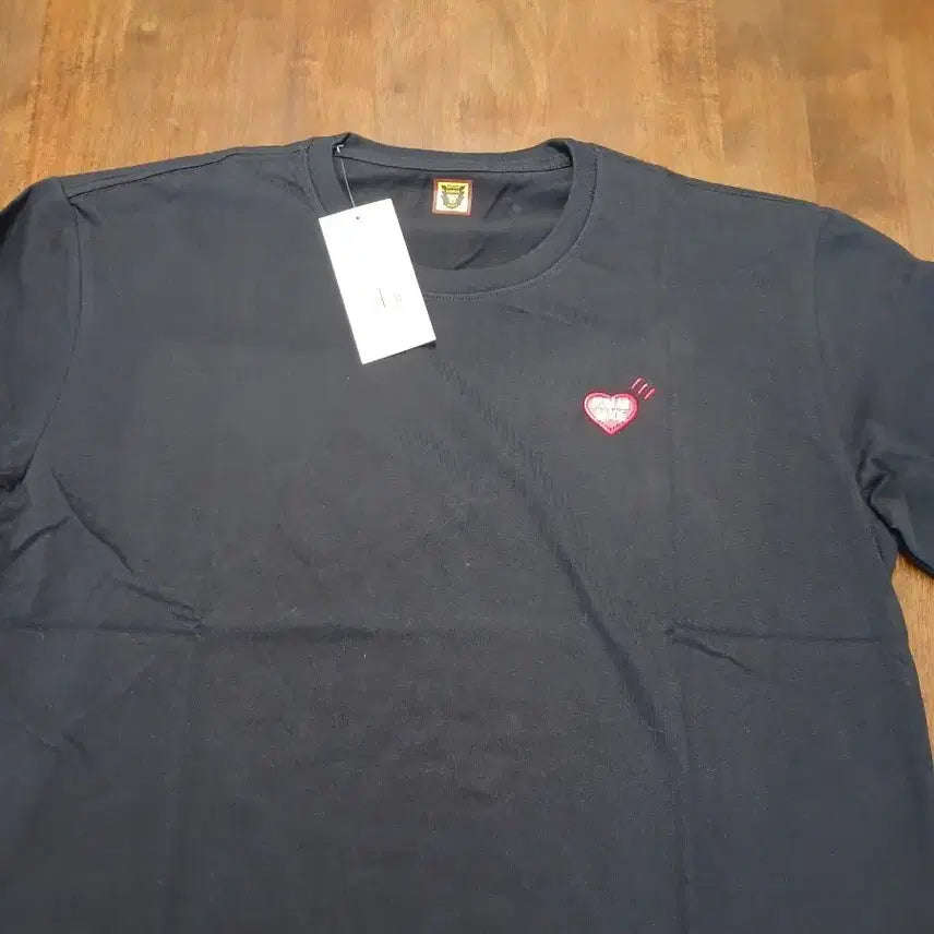[BUNJANG] Human Made Heart Black T-Shirt / 휴먼메이드 하트 블랙 반팔 티셔츠 새상품
