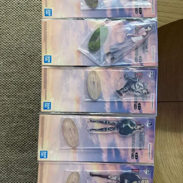 [BUNJANG] Attack on Titan Ichiban Kuji E Prize Acrylic Full Set (Sealed) / (미개봉) 진격의거인 이치방쿠지 E상 아크릴 풀세트 판매합니다