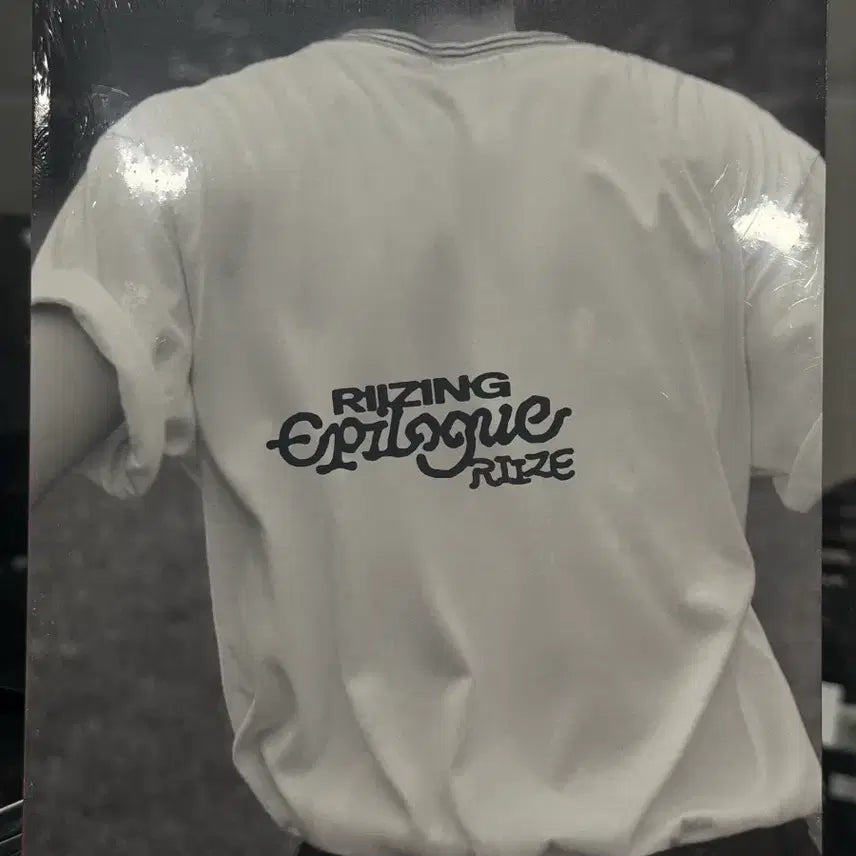 [BUNJANG] RIIZE RIIZING: Epilogue Photobook Version Sealed / 라이즈 RIIZING: Epilogue 포토북 버전 미개봉