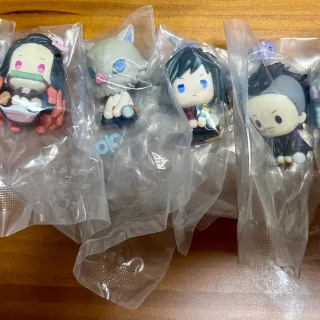 [BUNJANG] Demon Slayer Gacha Set (Tanjiro, Nezuko, Inosuke, Tengen, Genya) - Bundle of 5 / 귀칼 가챠5개 (탄지로,네즈코, 이노스케, 텐겐,겐야) 일괄3만원