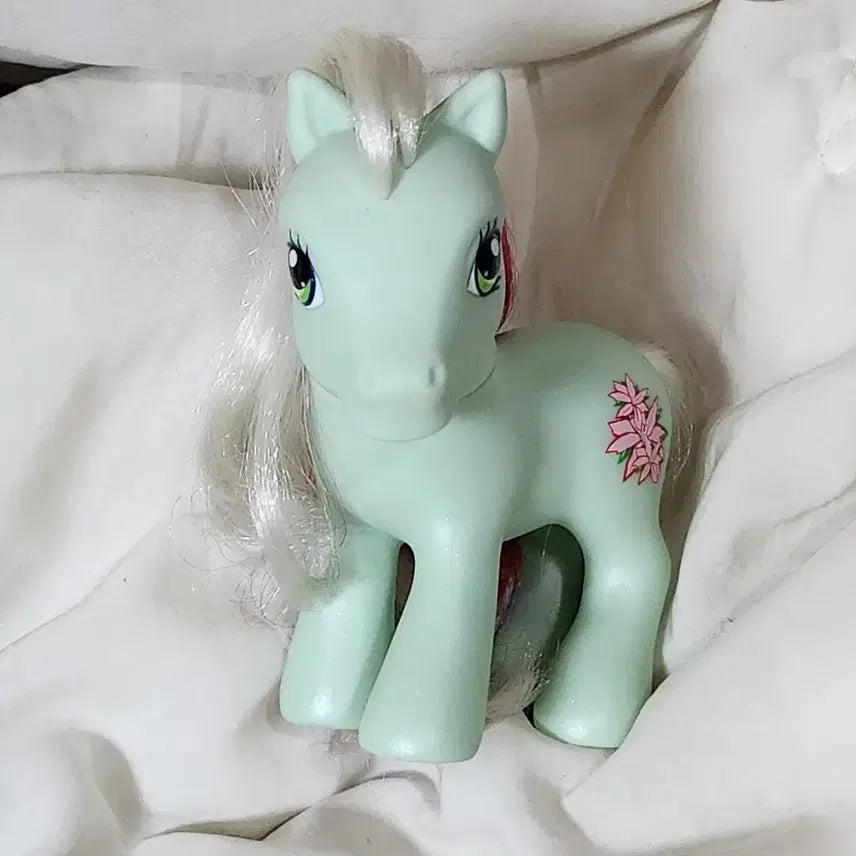 [BUNJANG] My Little Pony G3 December Poinsettia Figure / 마이리틀포니 G3 디셈버 포인세티아