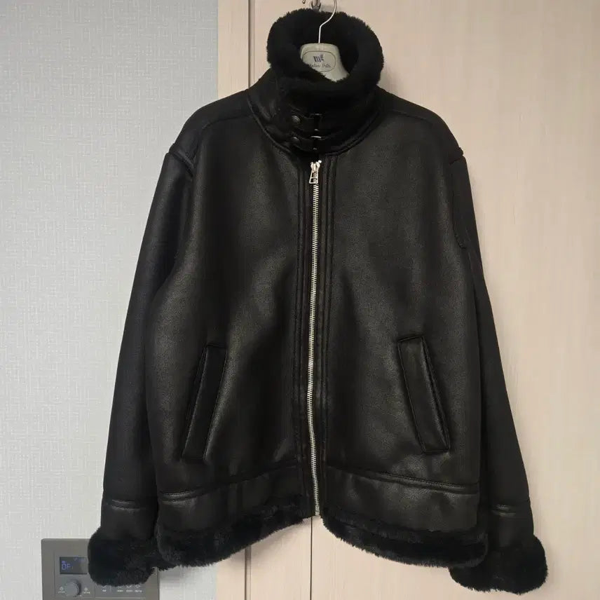 [BUNJANG] Vegan Leather Standard Mustang Jacket with Black Fur Collar / 비건레더스탠다드무스탕 블랙퍼카라가죽무스탕자켓