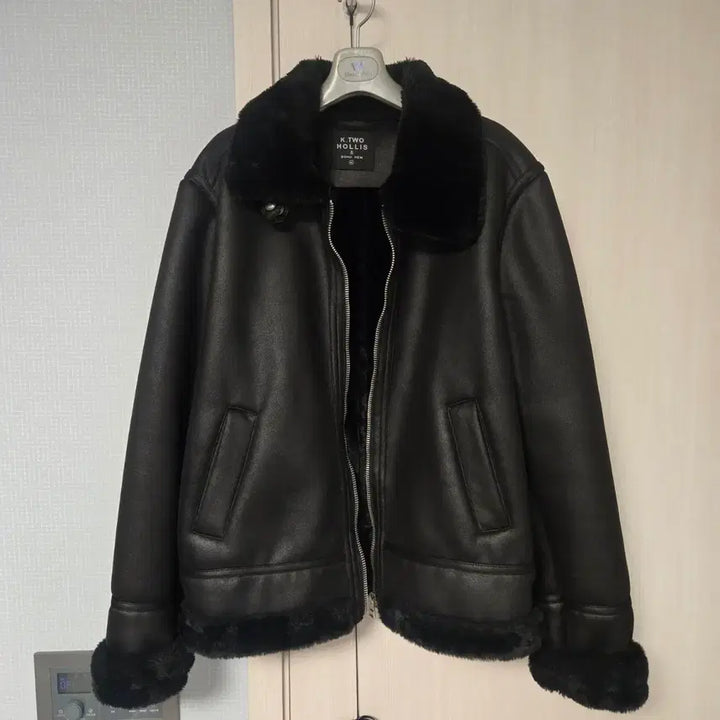 [BUNJANG] Vegan Leather Standard Mustang Jacket with Black Fur Collar / 비건레더스탠다드무스탕 블랙퍼카라가죽무스탕자켓