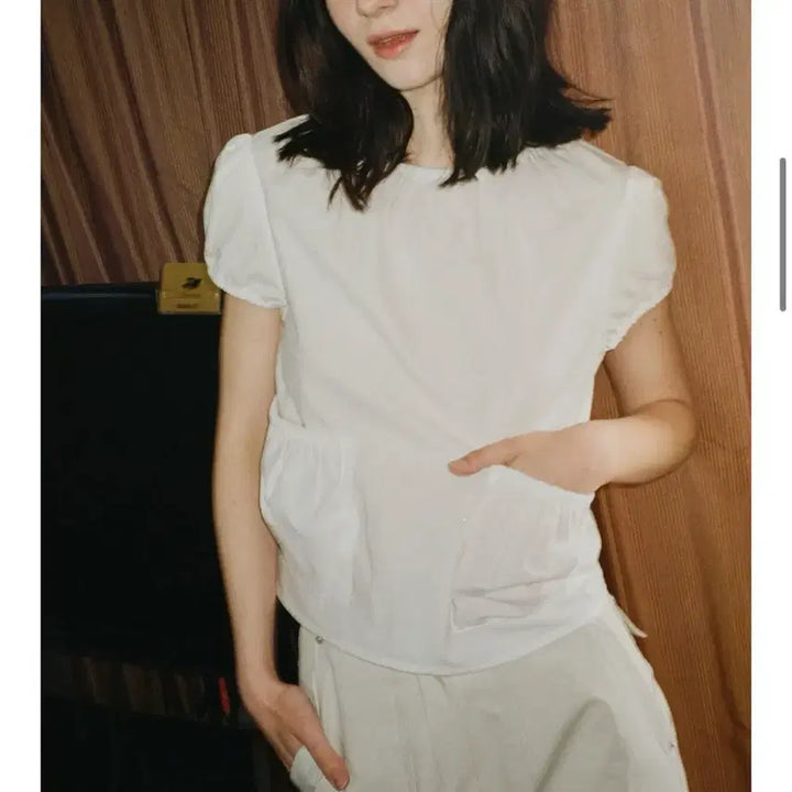 [BUNJANG] Pesto Pocket Shirring Blouse White / pesto 페스토 포켓 셔링 블라우스 화이트