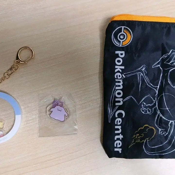 [BUNJANG] Pokemon Seongsu Event Official Limited Goods Acrylic Keychain &amp; Pouch / 포켓몬스터 성수 이벤트 굿즈 판매