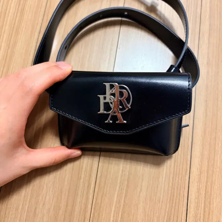[BUNJANG] Frenda Black Leather Belt Bag / 프렌다 블랙 벨트백
