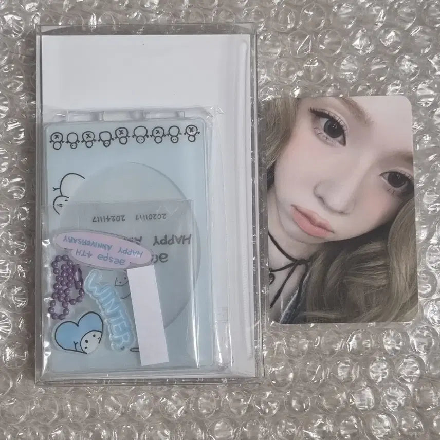 [BUNJANG] Aespa Winter 4th Anniversary Acrylic Stand &amp; Photocard Set / 에스파 4주년 윈터 아크릴 스탠드(미사용), 포카 세트
