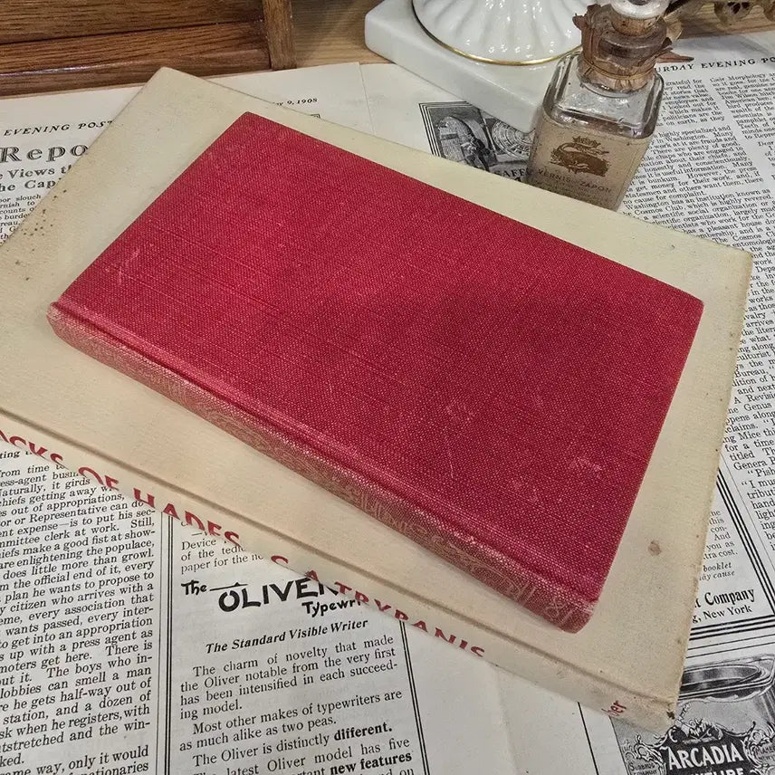 [BUNJANG] Vintage Antique Book Set (Set of 2) / 빈티지 앤틱 서적 책 세트 red