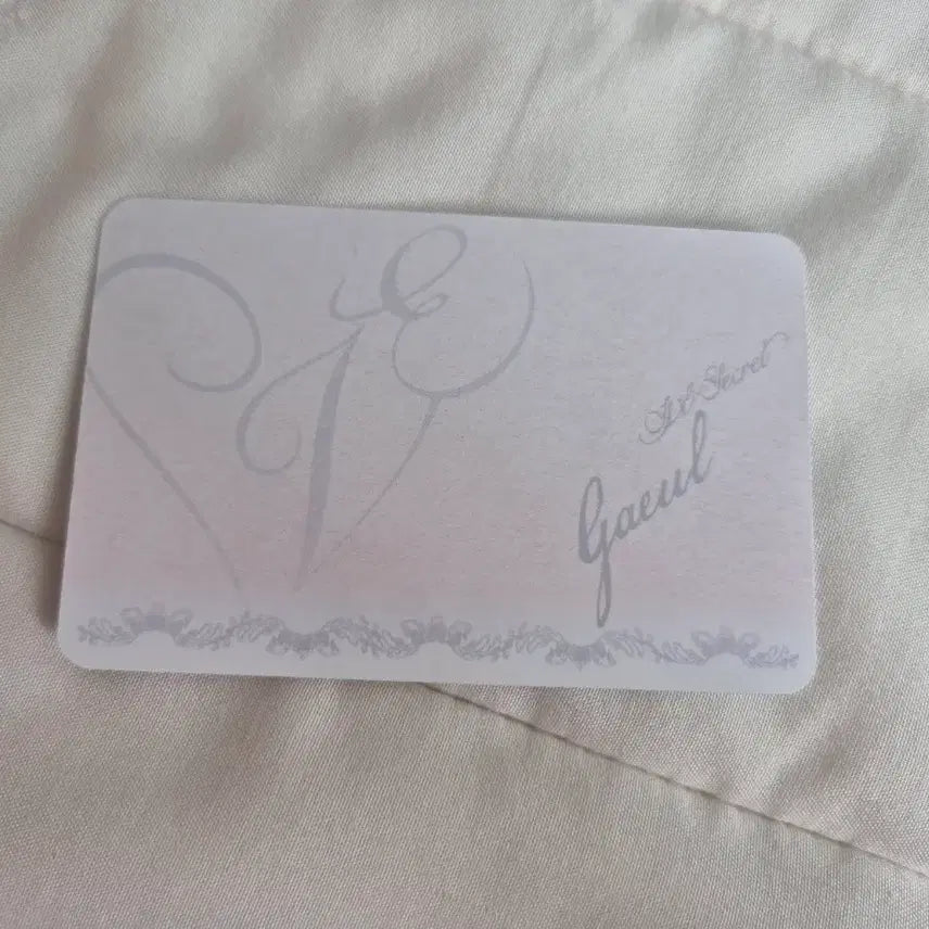 [BUNJANG] IVE Gaeul Secret Loved Photocard / 아이브 가을 시크릿 러브드 포카