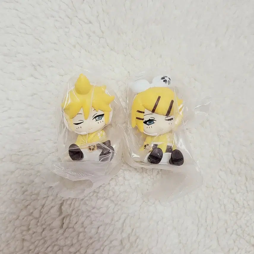 [BUNJANG] Kagamine Rin Len Vocaloid Shoulder Bump Gacha Figure Bundle Set / [일괄/가격인하] 보컬로이드 보카로 카가미네 린 렌 어깨쿵 가챠 피규어