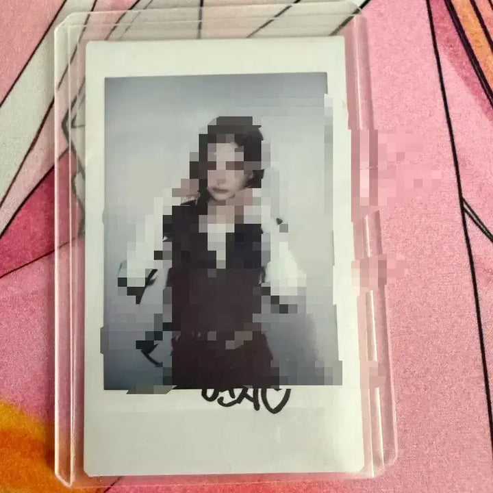 [BUNJANG] tripleS Yeonji MSNZ Signed Polaroid / 트리플에스 tripleS 연지 msnz 싸인 폴라