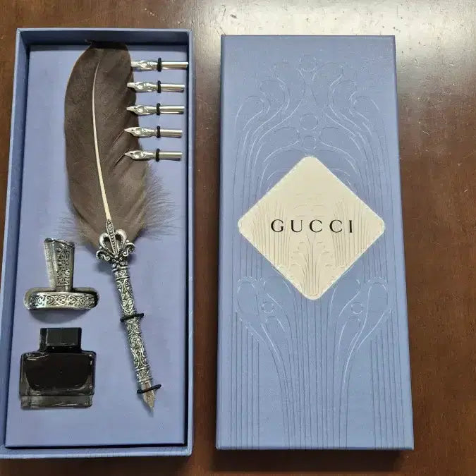 [BUNJANG] Gucci VIP Limited Edition Feather Fountain Pen Set / 구찌 VIP 깃털만년필세트 한정판 새상품 5개 일괄무배
