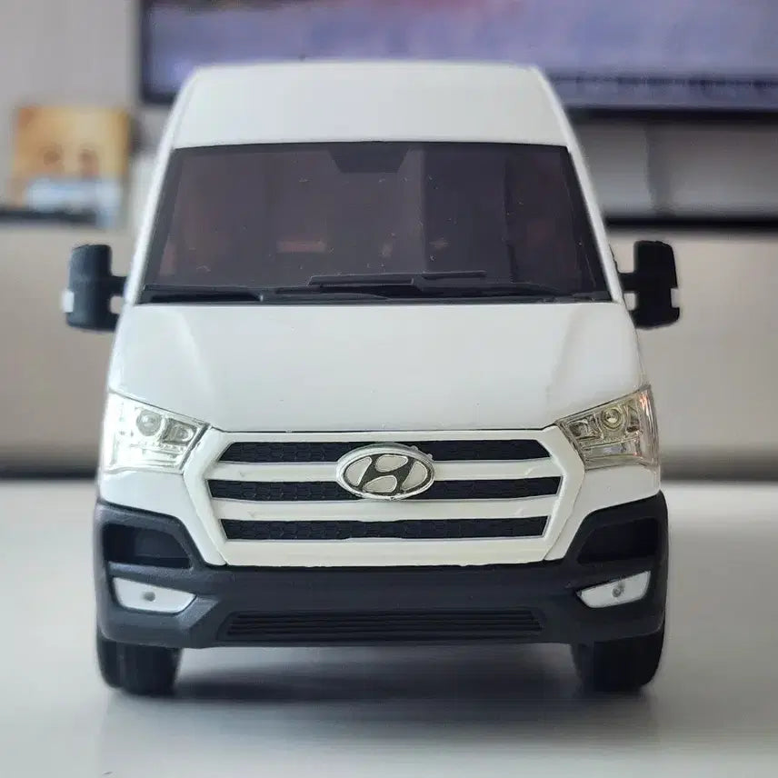 [BUNJANG] Hyundai Solati White Dealer Version 1:32 Scale Diecast Model / 1:32 현대 쏠라티 화이트 딜러버전 국산 다이캐스트