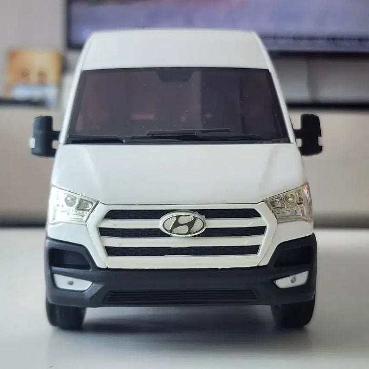 [BUNJANG] Hyundai Solati White Dealer Version 1:32 Scale Diecast Model / 1:32 현대 쏠라티 화이트 딜러버전 국산 다이캐스트