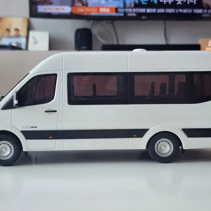[BUNJANG] Hyundai Solati White Dealer Version 1:32 Scale Diecast Model / 1:32 현대 쏠라티 화이트 딜러버전 국산 다이캐스트