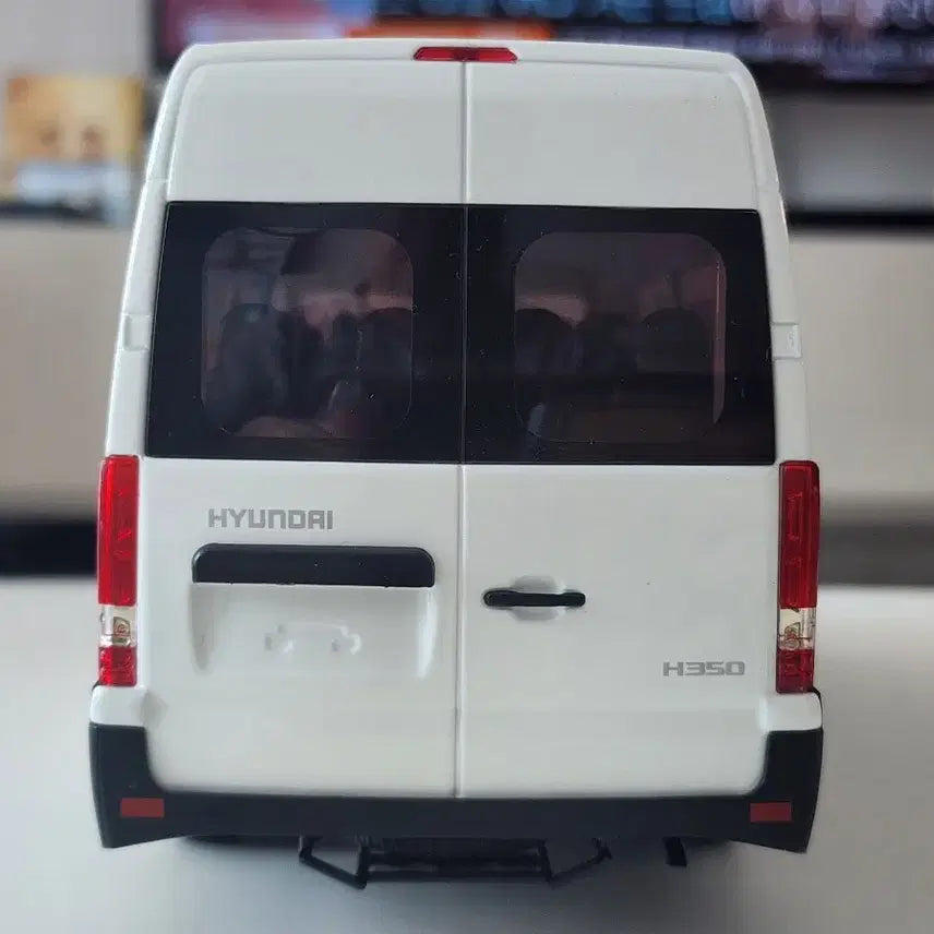 [BUNJANG] Hyundai Solati White Dealer Version 1:32 Scale Diecast Model / 1:32 현대 쏠라티 화이트 딜러버전 국산 다이캐스트