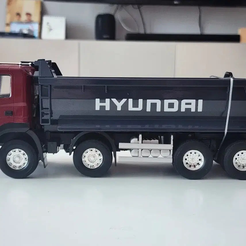 [BUNJANG] 1:32 Hyundai Trago Dump Truck Dealer Version Diecast Model / 1:32 현대 트라고 덤프 트럭 수출형 딜러버전 국산 다이캐스트